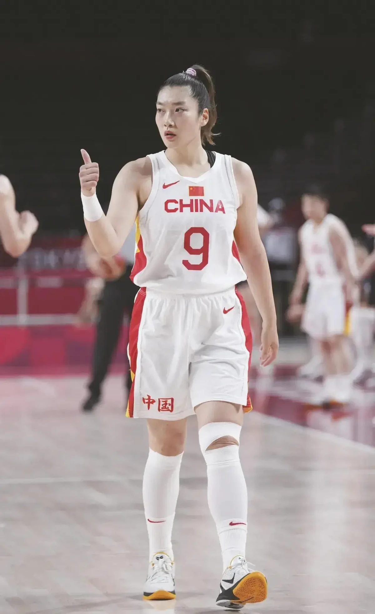 专业篮球运动员如何保持合格状态_0